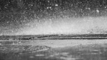 rain falling and bouncing on the ground